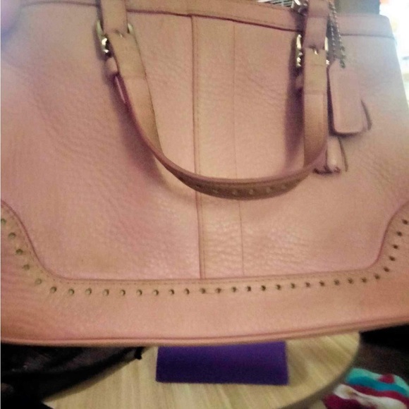 Coach Handbags - It’s a coach hand bag pink.